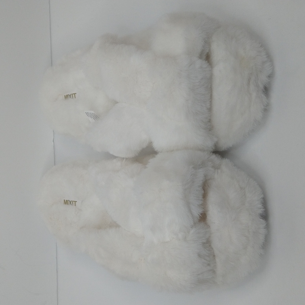 Soft & Comfortable Bedroom Slippers Size: XL (11/12)
